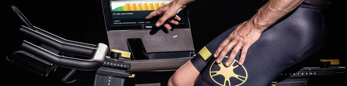 Antes de subirte a nuestra bici de ciclo, la Group Cycle Connect 2 de Technogym, debes configurar tu perfil con varios datos