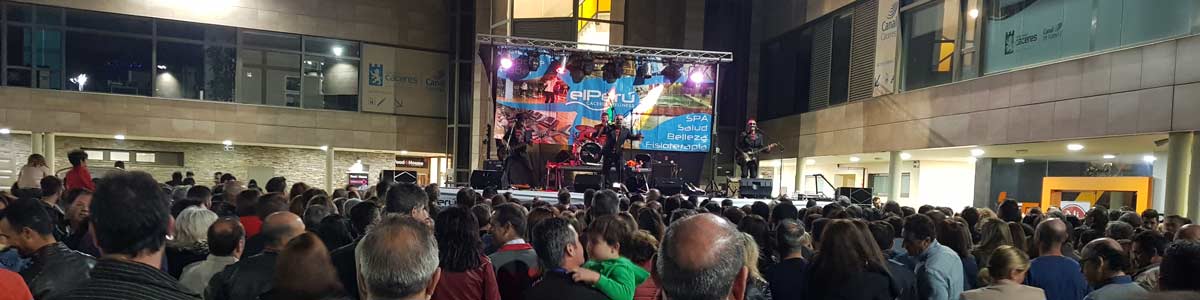 Revive con nosotros los mejores momentos de nuestras fiestas aniversariode los 13 años que llevamos juntos.